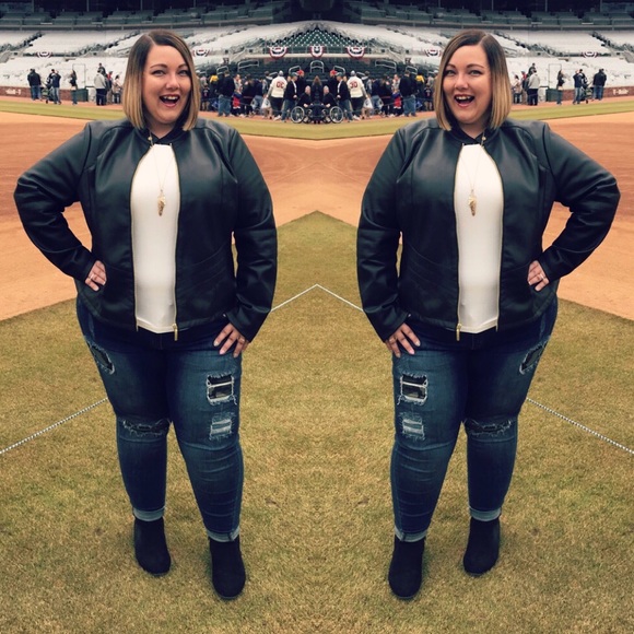 Meet your Posher, Ashley - Picture 2 of 8